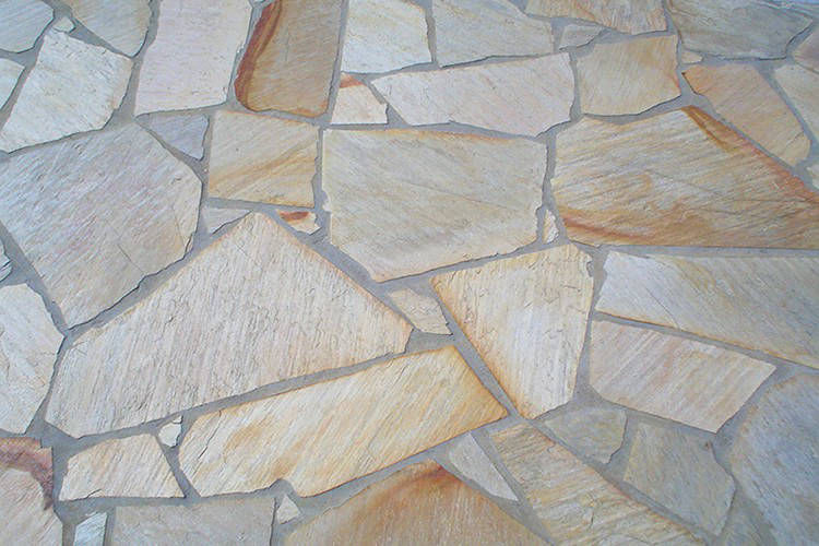 RETALHOS DE PEDRA MINEIRA PARA PISOS