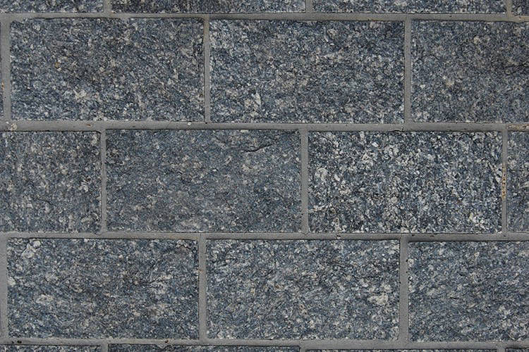 PEDRA MIRACEMA SERRADA 11,5×23 CM